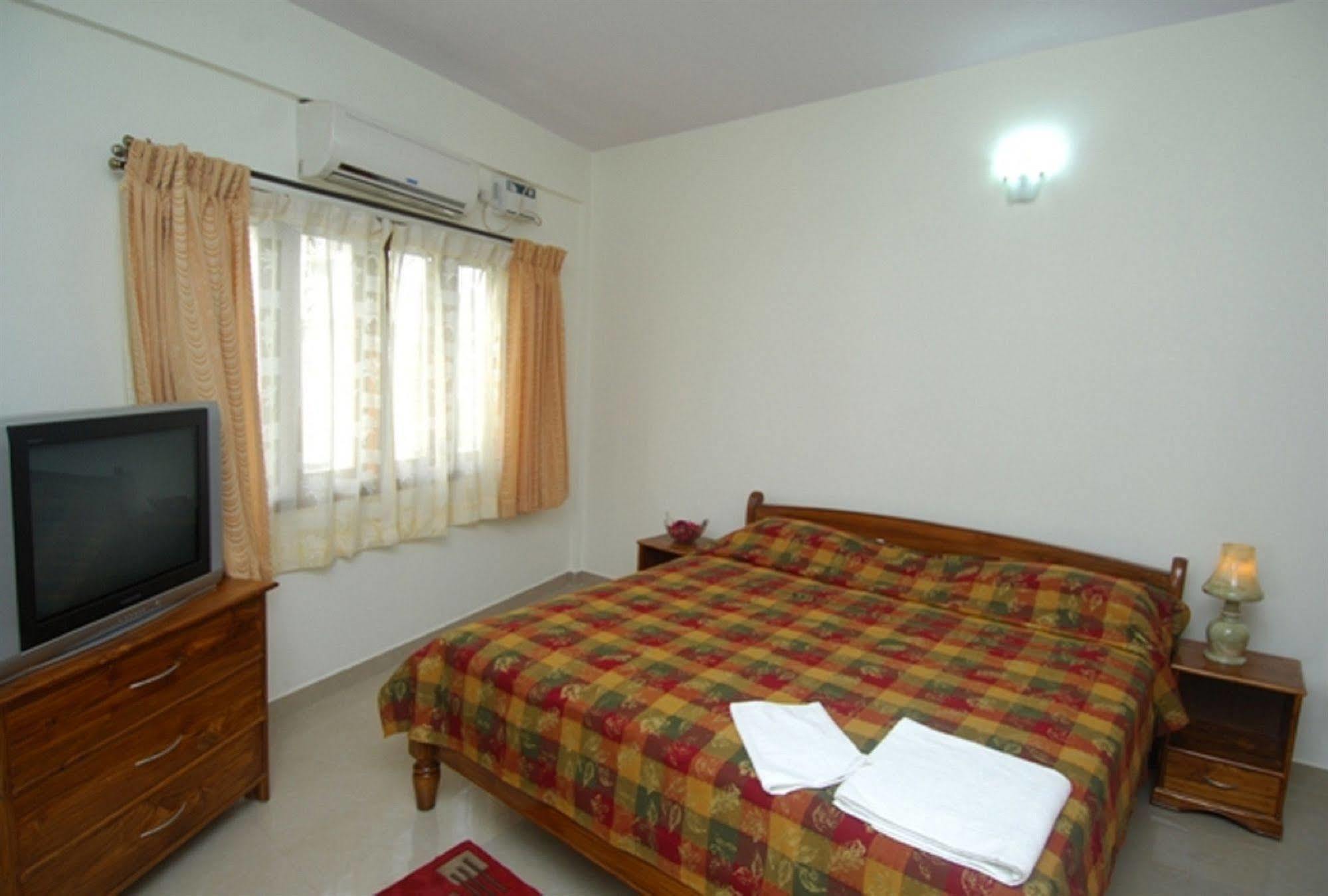 Oyo 6110 Thalassa Suites Bangalore Luaran gambar